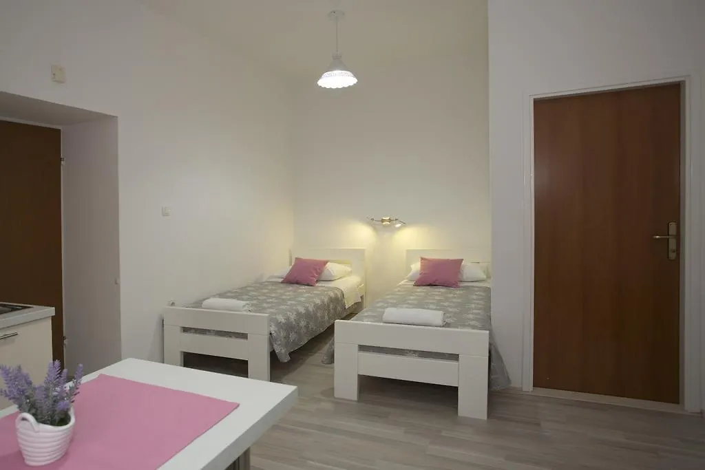 Summer Bay Apartments-1