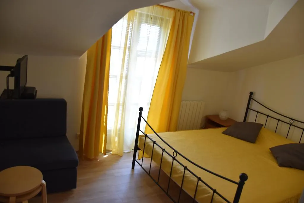 Guest House Fortuna-1