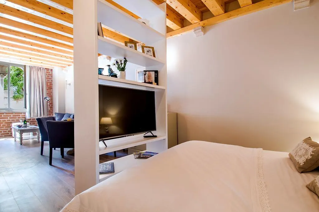 Heritage Suites Zanini-1
