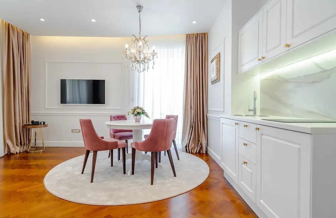 Ann Luxury Rooms-1