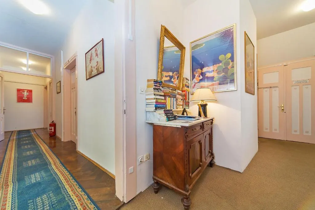 B&B Sesame Inn-1