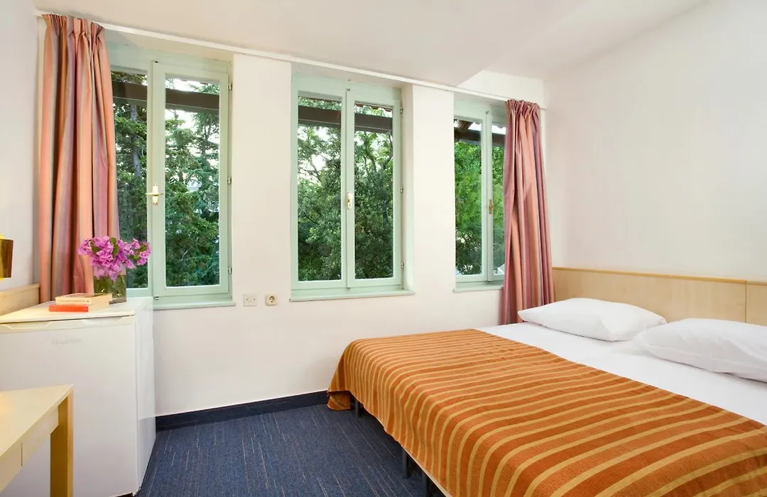 Marina Sunny Hotel By Valamar-1