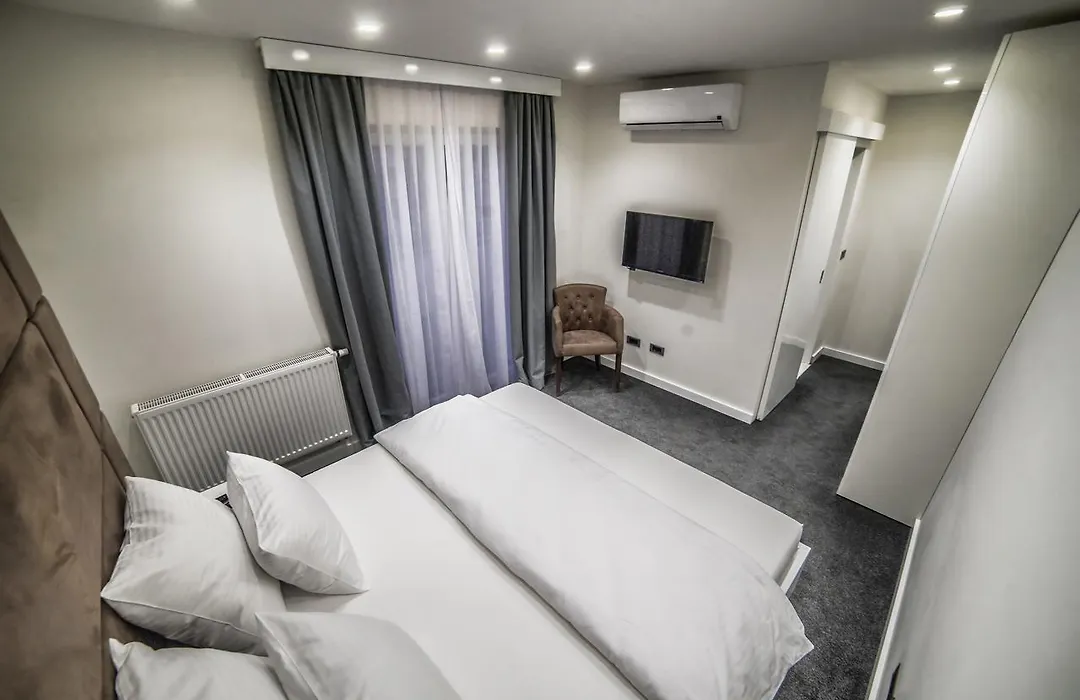 Hotel Forty Two-1