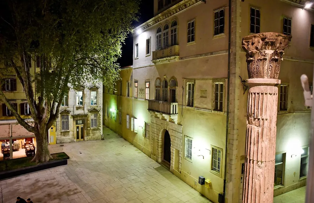 Luxury room Colonna 4*, center-1