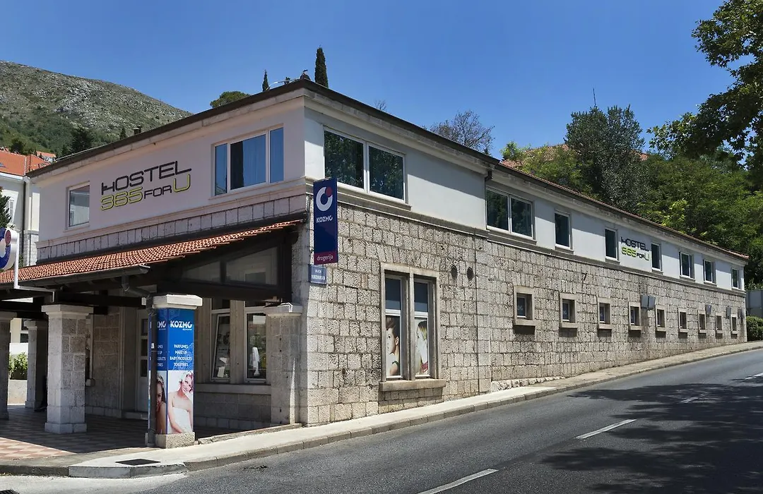 Hostel 365 For U-1