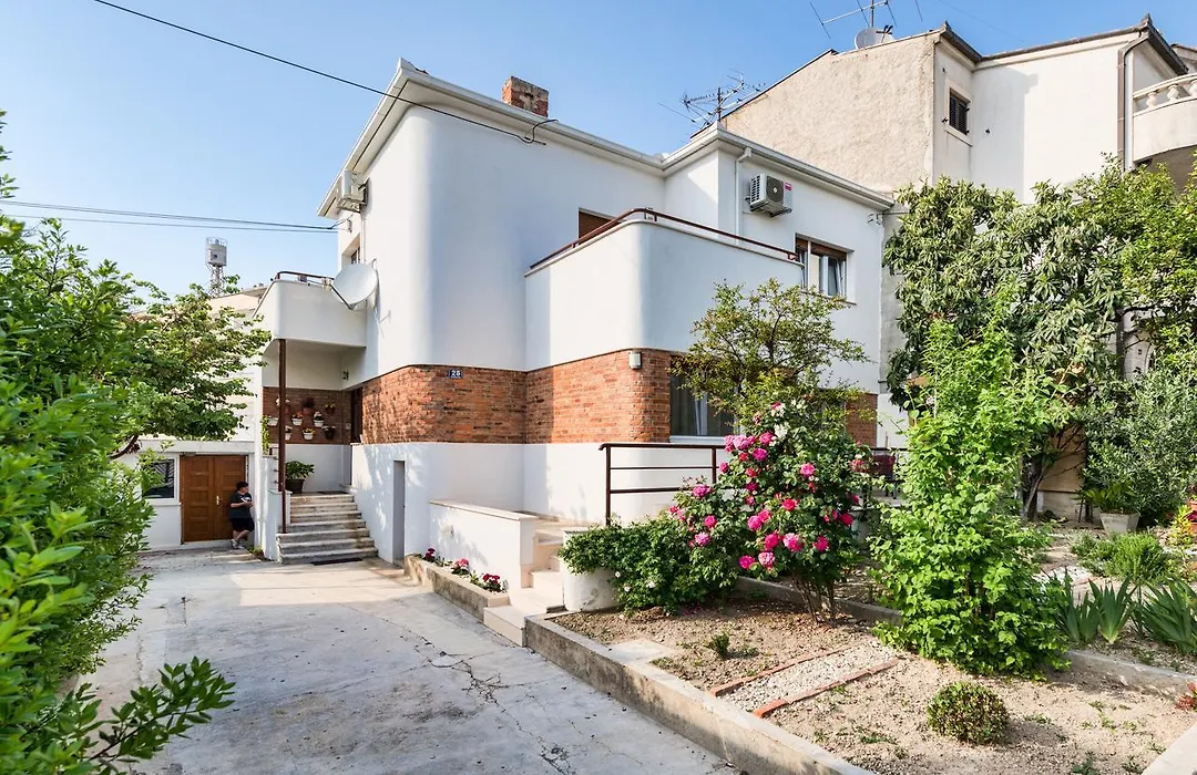 Lct Holiday Home Florentina-1