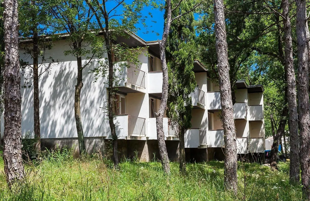 Paviljoni & Bungalow Kacjak-1