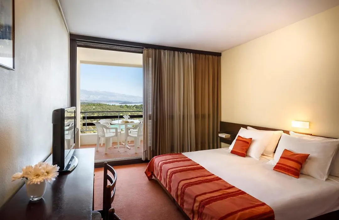 Eva Sunny Hotel & Residence By Valamar-1