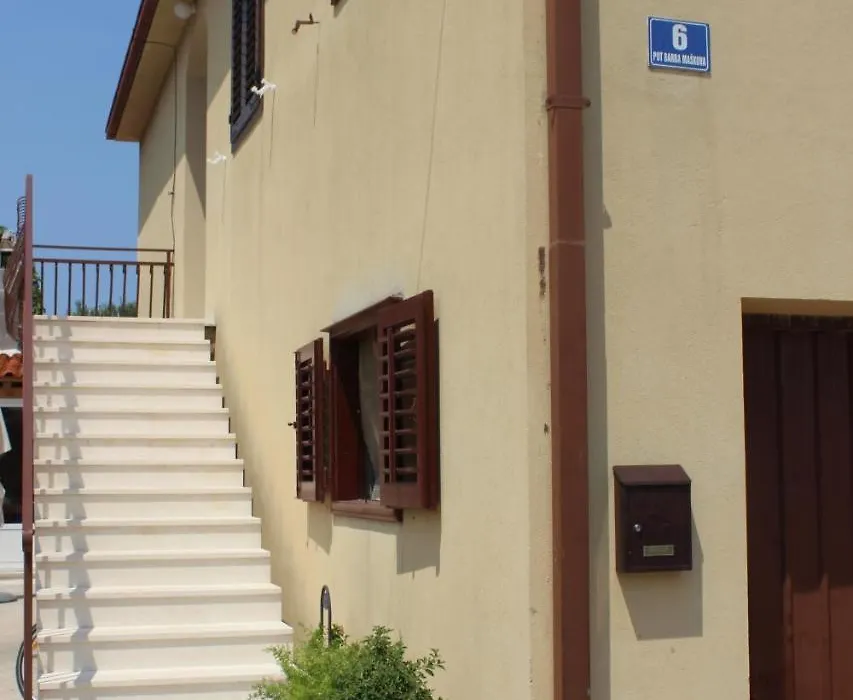 Apartments Marinovic 3462-1