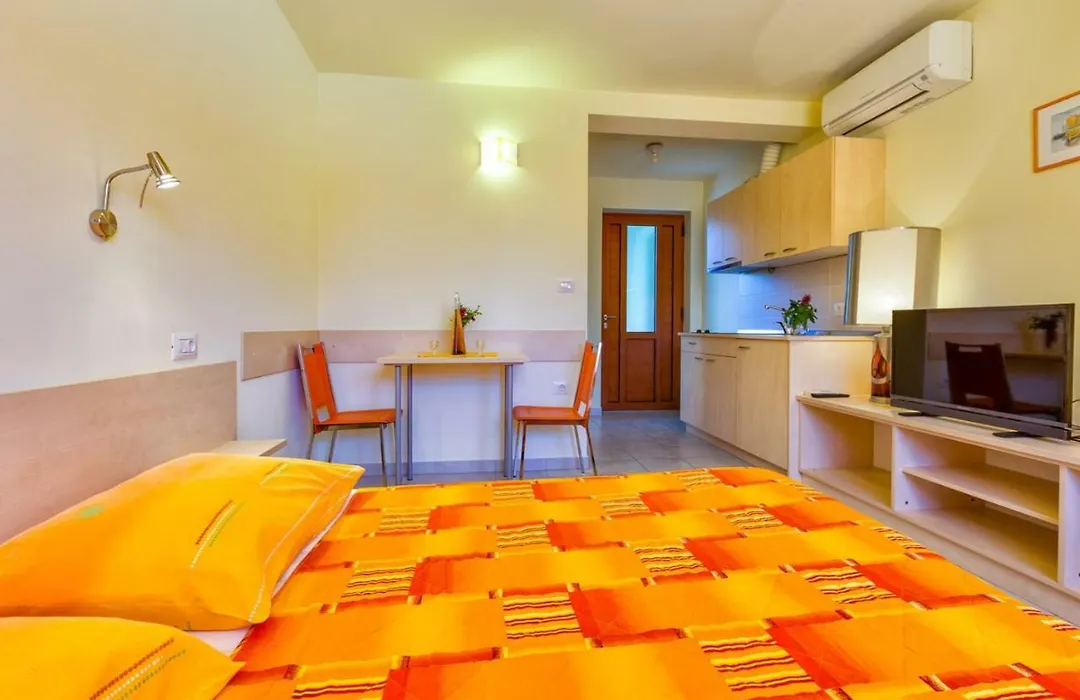 Apartments Agneza, Mali Losinj-1