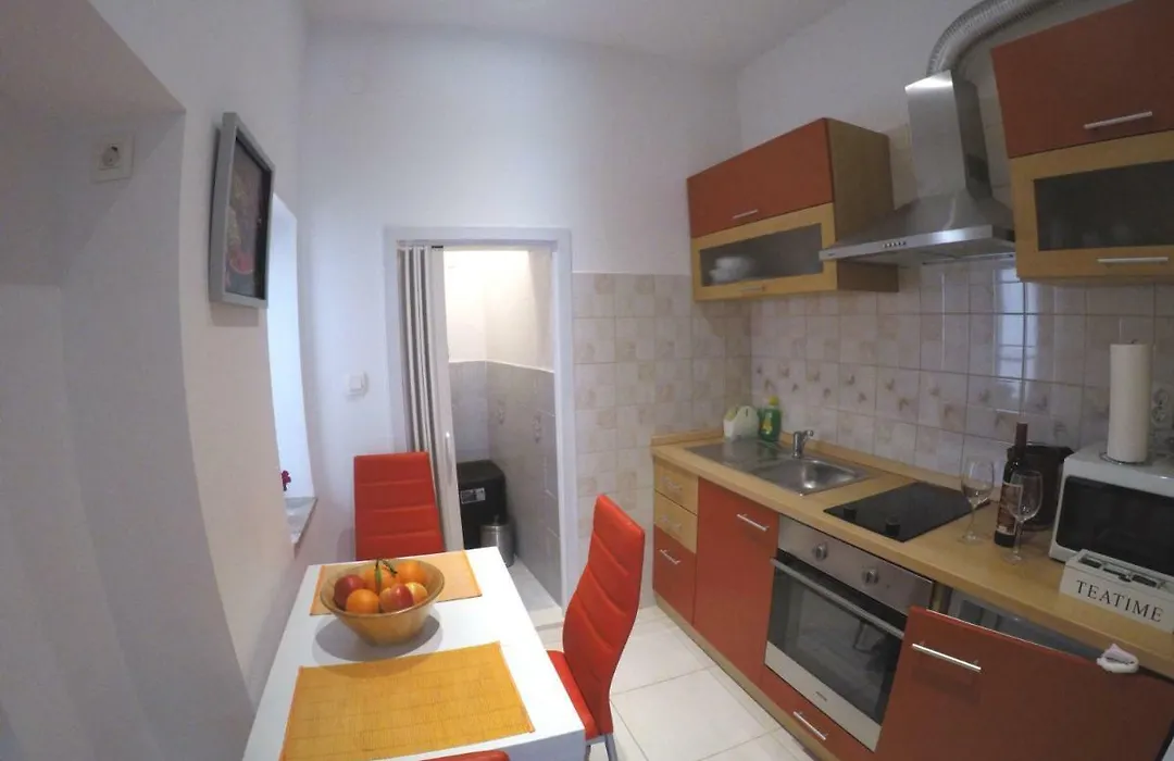 Rooms Gero-1