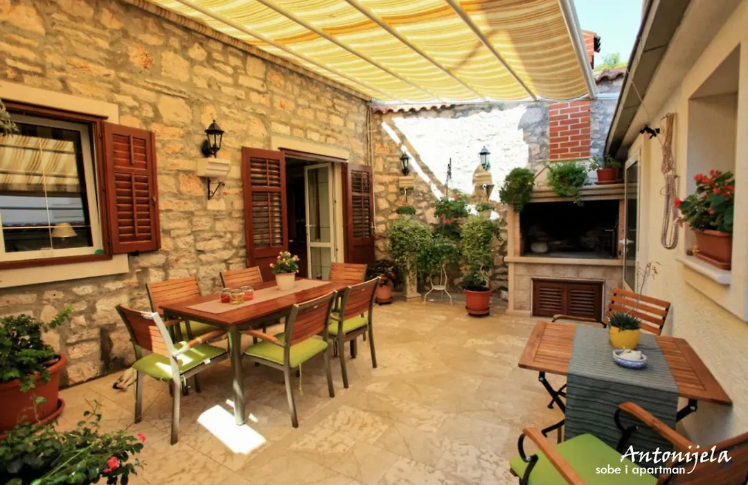 Apartment & Rooms Antonijela-1