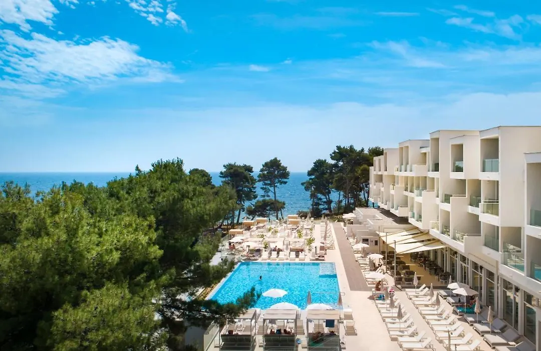 Valamar Carolina Hotel & Villas-1