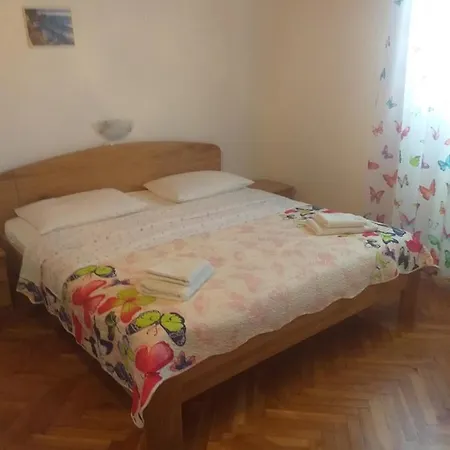 Guest House Silvia-3