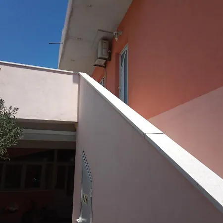 Apartments Laura-2