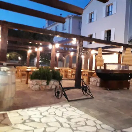 Hotel Smokva Pag-2