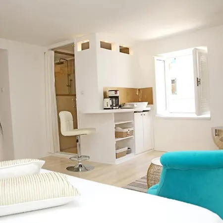Swan City Apartment & Room-2
