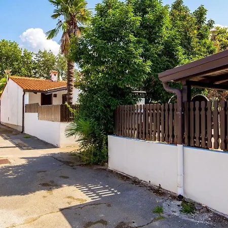 Rona Holiday Home Ana-3