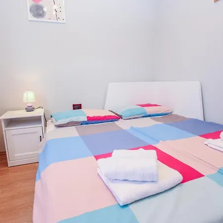 Holiday Home M&E-2