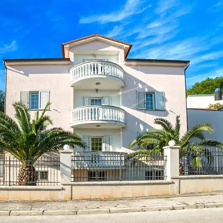 Apartments Ori-2