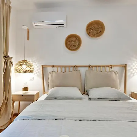 Pikarin Rooms B&B-2