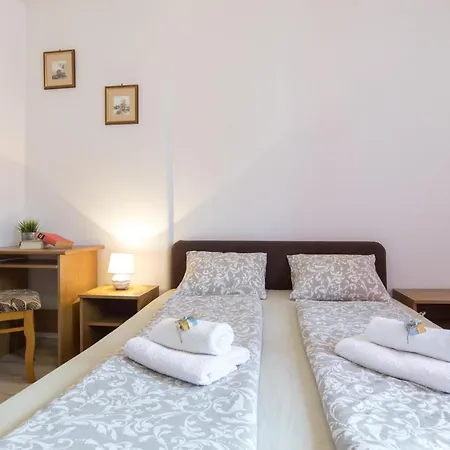 Pape Punat Apartmani I Sobe-3