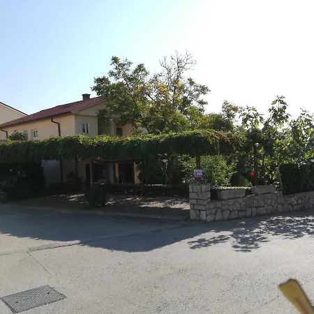 Guest House Krk Town Centre-3