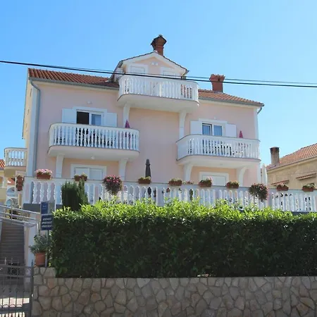 Apartments Ravlic-2