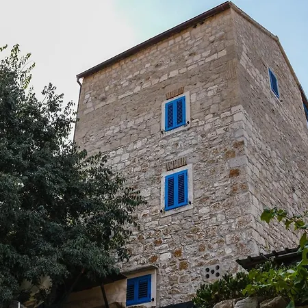 Hvar Old Dalmatian House Junior Suite - Deck 1-2