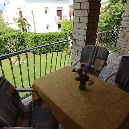 Apartment Prosinecki-2