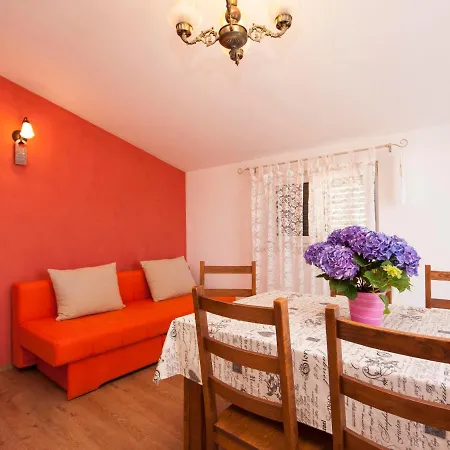 Apartments Suncica 1613-2