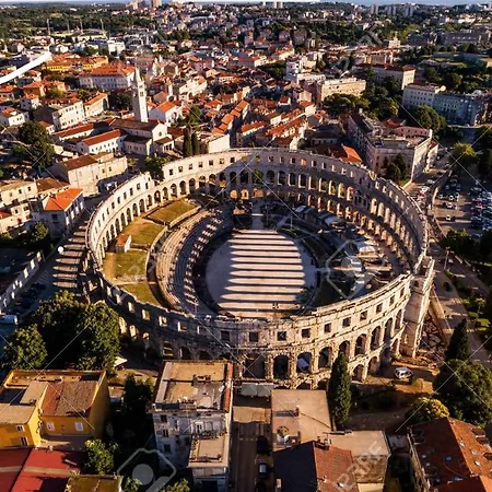 Pula Center Arena Belvedere Apartments&Rooms-2