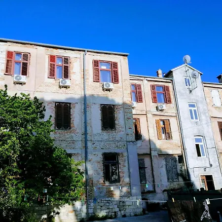 Pula Center Arena Belvedere Apartments&Rooms-3