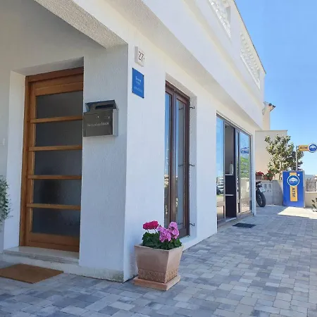 Room Novakovic-2