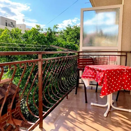 Obradovic Rooms & Apartments-3