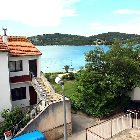 House In Tisno-2