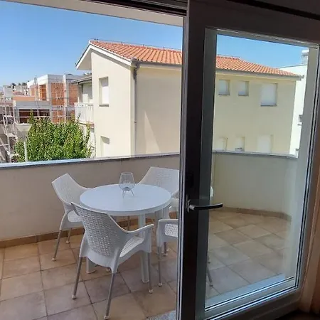 Apartments And Rooms Stipe-3
