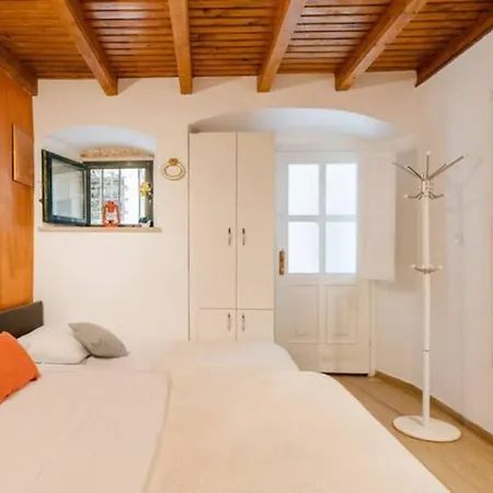 Angelus Apartments-2