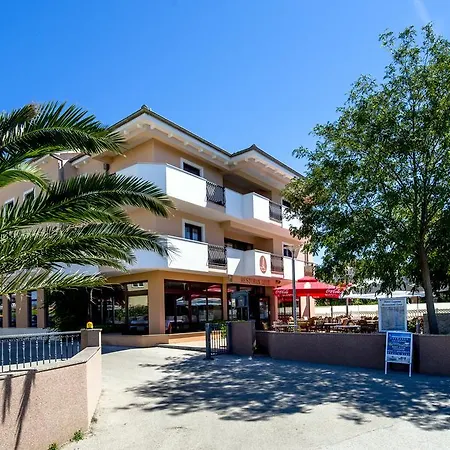 Hotel Laguna-2