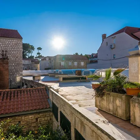 Deluxe Rooms With A Terrace View At Old City Gate-2