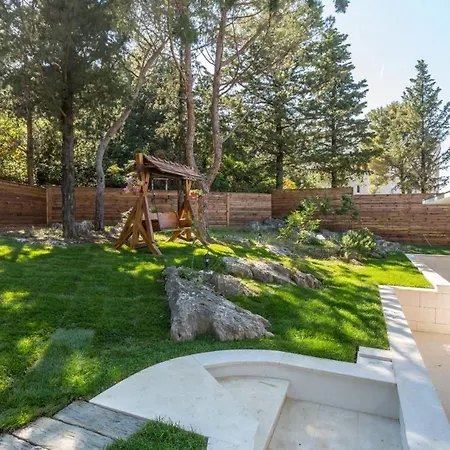 Villa Bila Vila Split - Where Life Meets Luxury & Nature-3
