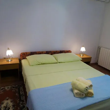Rooms Oli - 20M From The Beach-3
