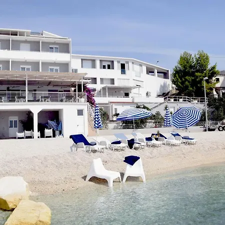 Beach Rooms-3