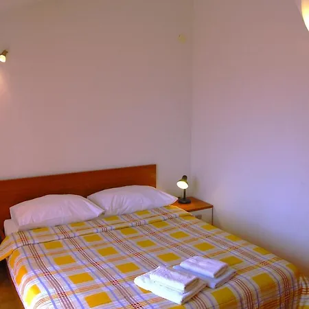 Apartments & Rooms Pierino-3