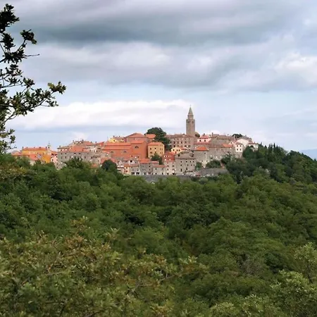 Novo Renovirani Apartman Blizu Centra I Mora-3