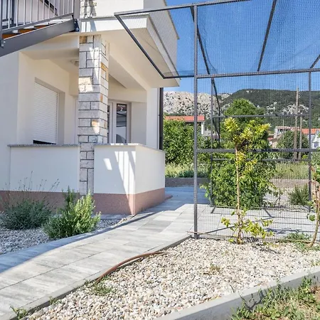 Dalibor Baska Rooms-2