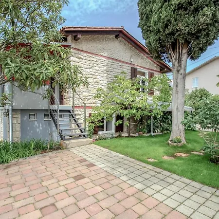 Carla Guest House-3