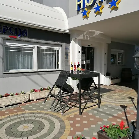 Hotel Garny Pleso-2