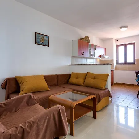 Apartments Sabina, Mali Losinj-3