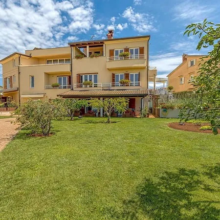 Apartment Complex Irena With Pool-2